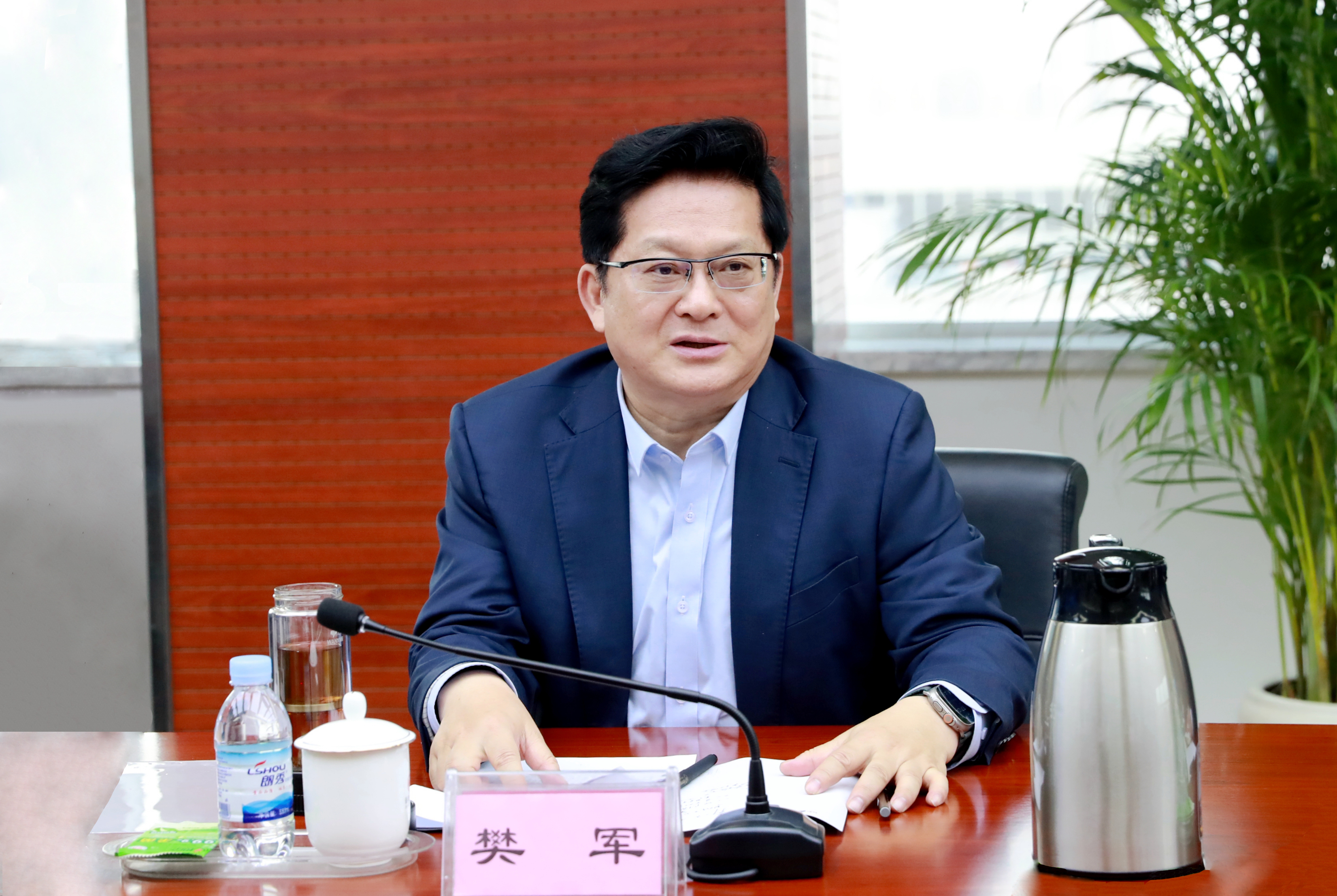 AH4I3589_副本 AH4I3589_副本.jpg