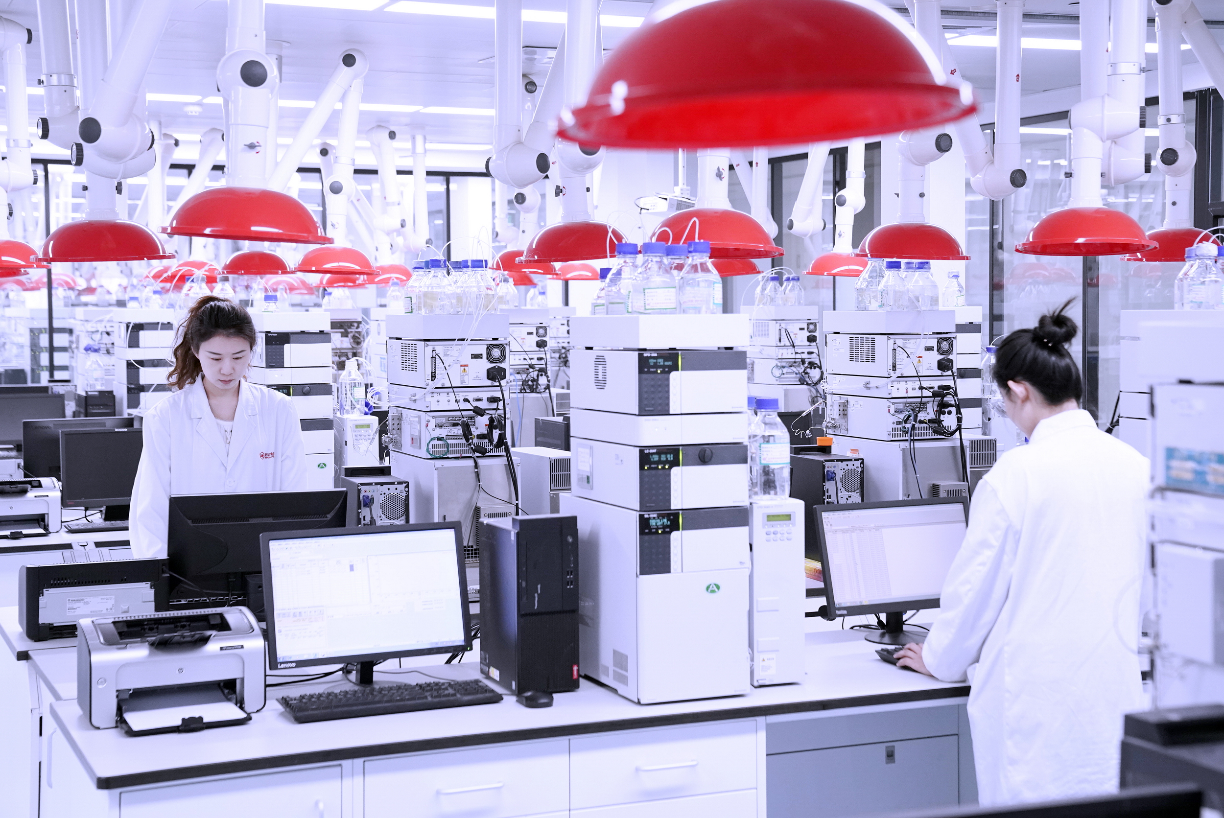 華魯集團(tuán)研發(fā)轉(zhuǎn)化全面加速 新產(chǎn)品陸續(xù)投放市場 .jpg